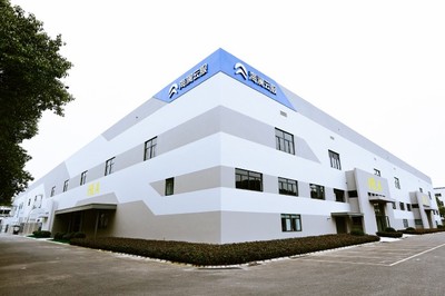 海澜之家“更名”成效显著:集团化战略凸显品牌韧性,上半年营收超95亿元